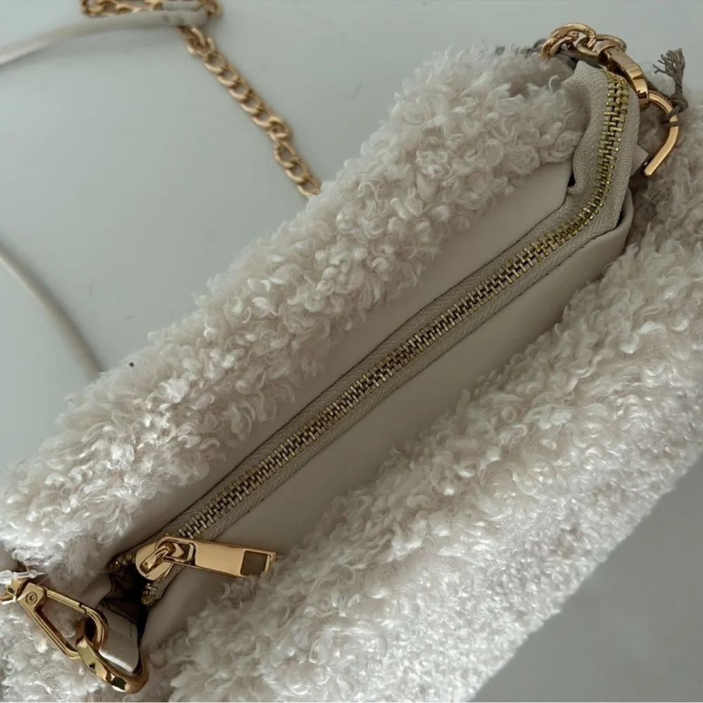 A New Day Ivory Faux Fur Clutch Crossbody Shoulder Bag - Picture 11 of 16